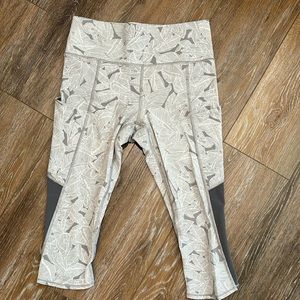 Athleta workout capri size small